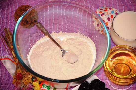 Step-by-step recept a szilvafélékhez készült muffinokhoz