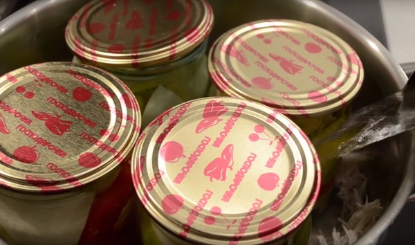 Patissons a tél, finom receptek üres "Fingers nyalás" a tégelyek - pácolt, sózott, sterilizálás nélkül