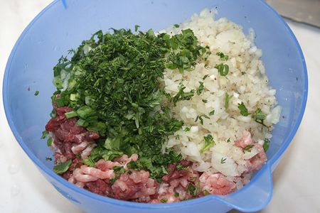 Lépésenkénti recept a khinkali számára és hasznos tippek Lépésenkénti recept a khinkali számára és hasznos tippek