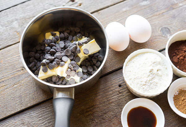 Egy egyszerű recept: brownie, amely a szájban olvad