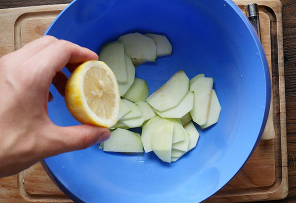 Egyszerű recept az alma torta fahéjjal