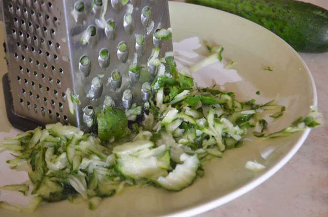 Recept a téli téli gyöngysorú savanyúsághoz