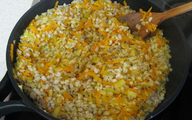 Recept a téli téli gyöngysorú savanyúsághoz