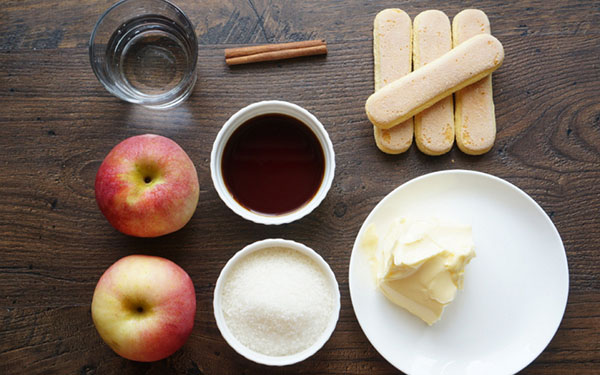 Recept remek alma charlotte Savoyardi sütivel