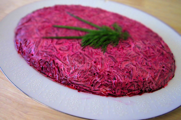 Recept heringre a szőrme alatt az újév otthon - klasszikus, tekercs, alma lépésről lépésre