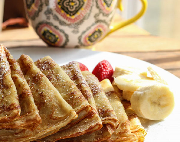 A Pancake Day 2017-es palacsinta eredeti receptjei lépésről lépésre a képen: tejjel, kefiren, élesztőn, minden ízléssel