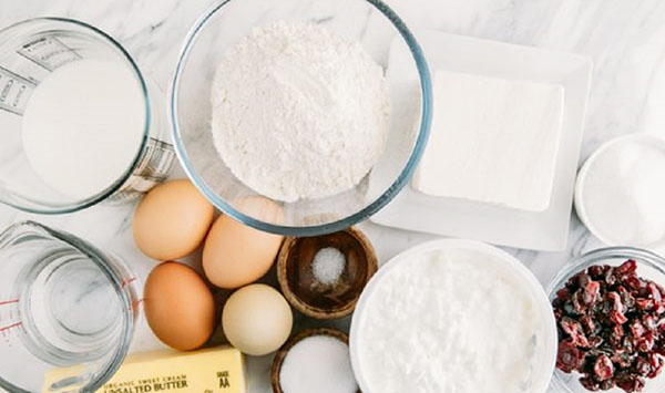 A Pancake Day 2017-es palacsinta eredeti receptjei lépésről lépésre a képen: tejjel, kefiren, élesztőn, minden ízléssel