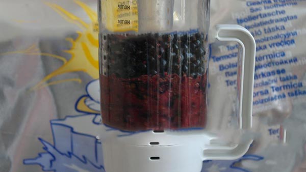 Rizs cukorral télen főzés nélkül, Pyatiminutka, fagyasztva. Currant recept, télen cukorral (hűtőszekrény nélkül)