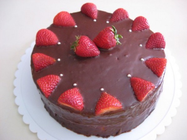 Ízletes eper torta