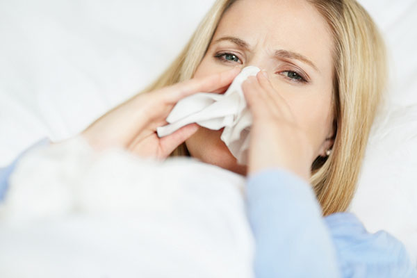 Az influenza 2016-2017: a virológusok megjósolják, hogy vírust várnak ezen a télen. Az influenza tünetei és kezelése felnőtteknél és gyermekeknél