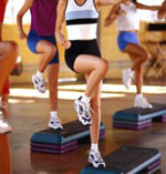Fitnesz típusok: lépés aerobik Fitnesz típusok: lépés aerobik